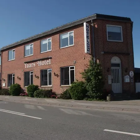 Taars Отель